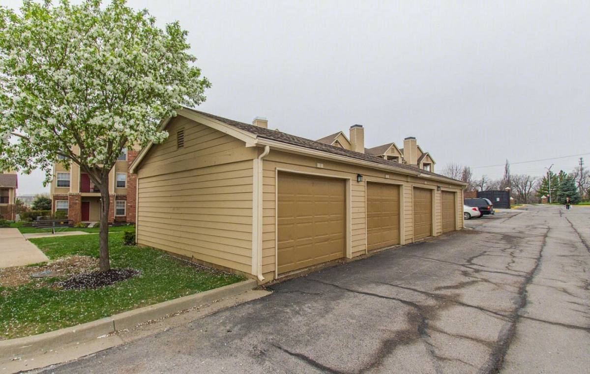 Apartment for rent at 9101 Renner Blvd, Lenexa, KS 66219
