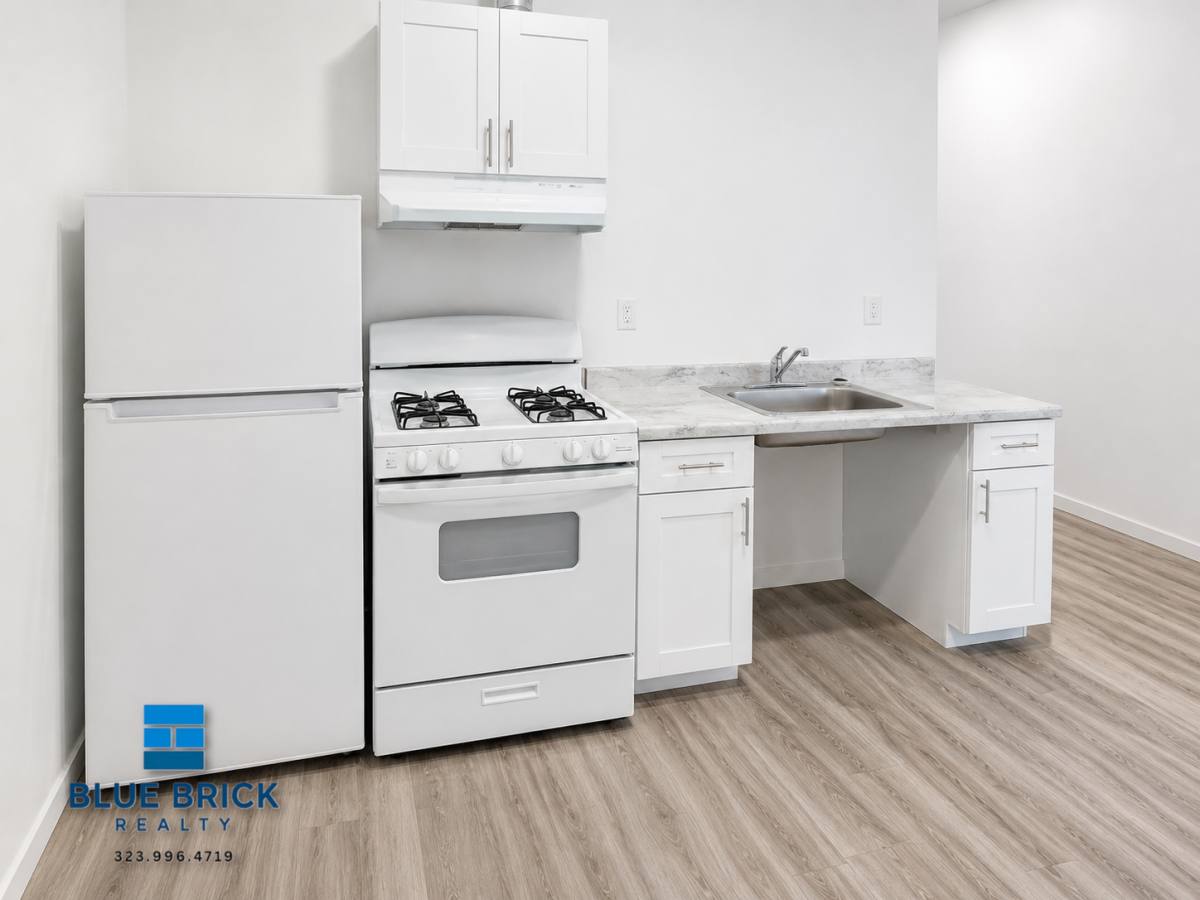Apartment for rent at 10501 Wilmington Ave #108, Los Angeles, CA 90002