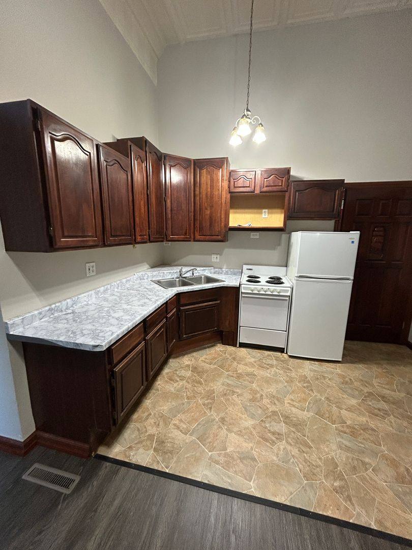 Apartment for rent at 208-212 S Minnesota Ave, St. Peter, MN 56082