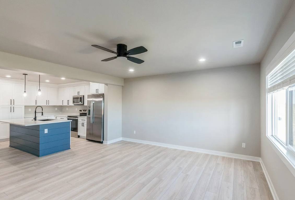 Townhouse for rent at 14405 Springbrook Trail #1, Urbandale, IA 50323