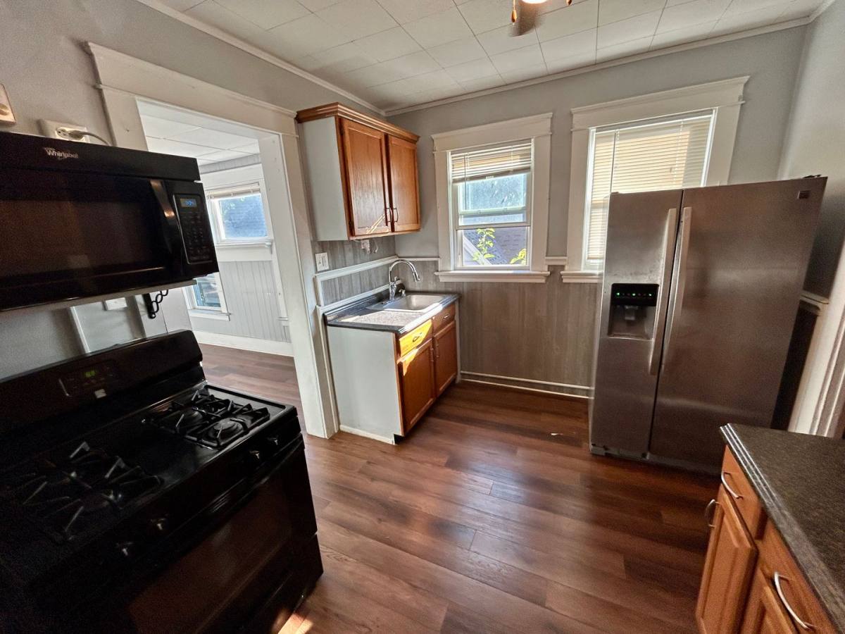 Apartment for rent at 1219 W 8th St, Erie, PA 16502