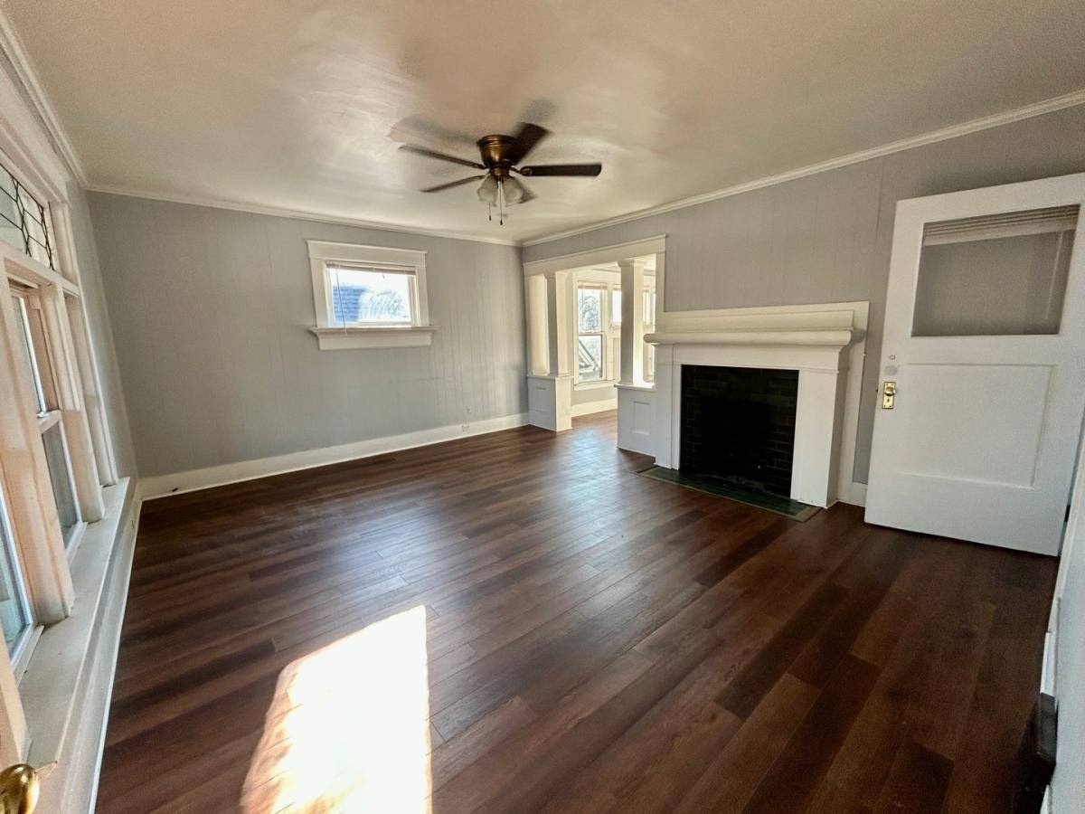 Apartment for rent at 1219 W 8th St, Erie, PA 16502