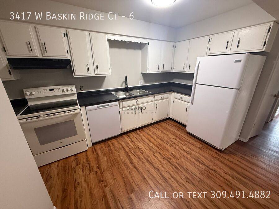 Apartment for rent at 3417 W Baskin Ridge Court #6, Peoria, IL 61604