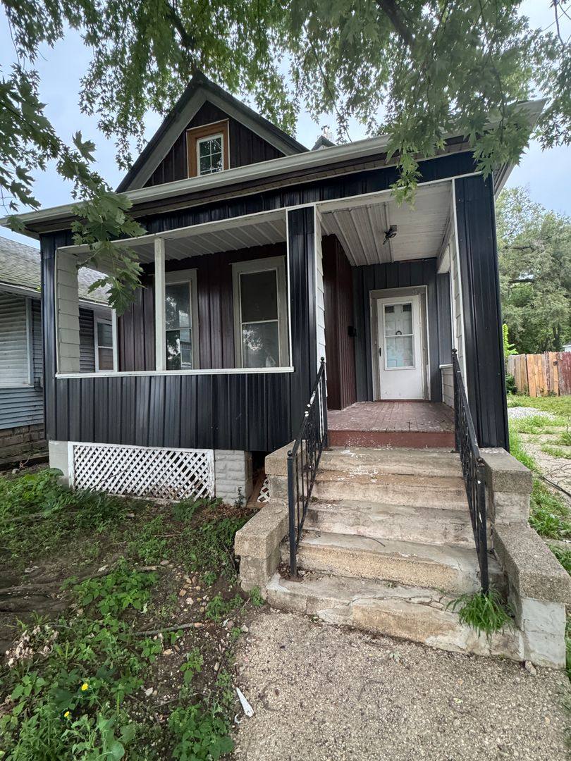 House for rent at 315 W Nebraska, Peoria, IL 61604