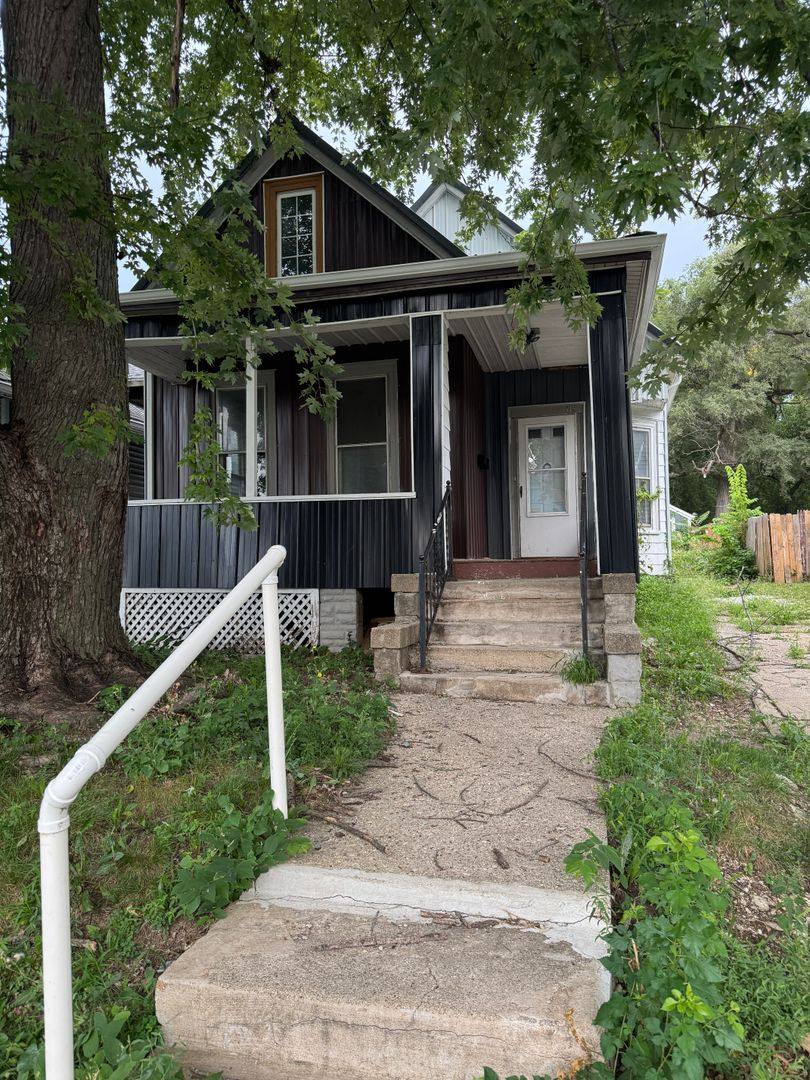 House for rent at 315 W Nebraska, Peoria, IL 61604