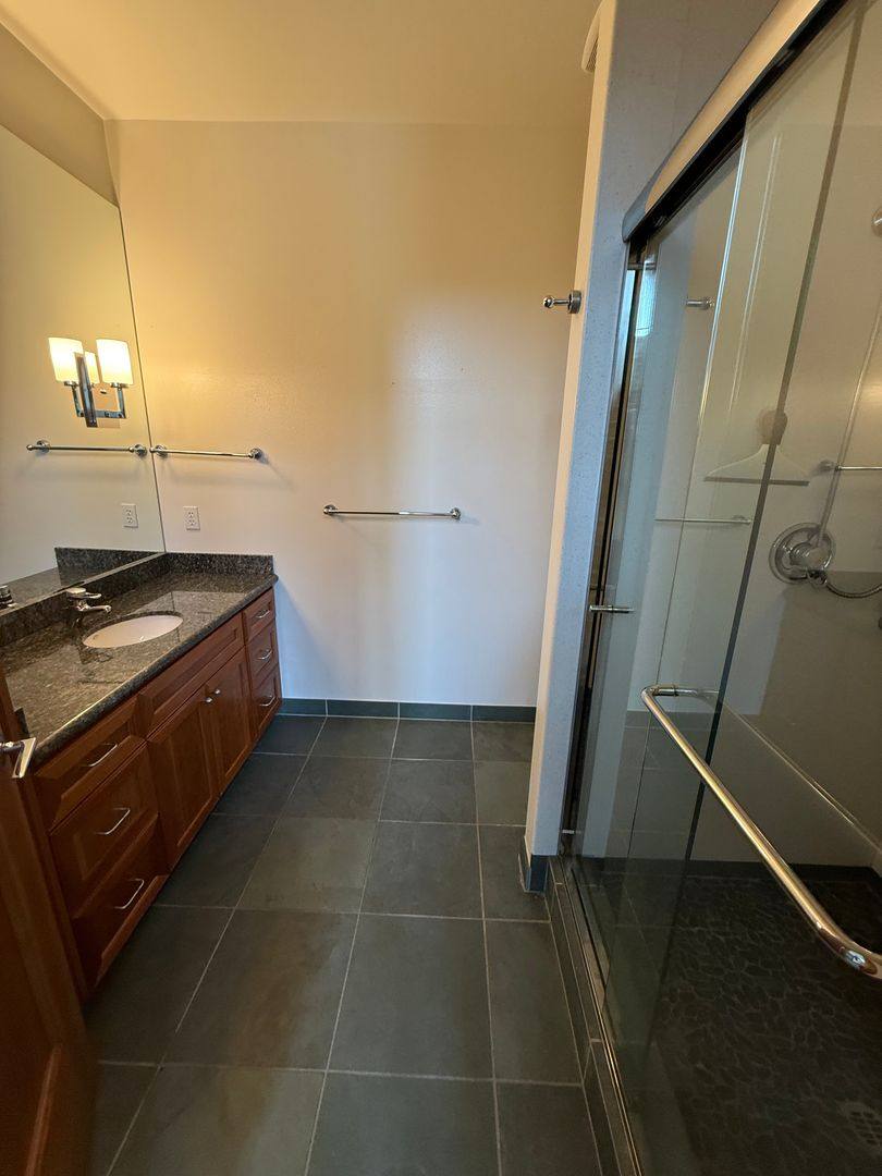 House for rent at 7275 N Mercer Way, Mercer Island, WA 98040