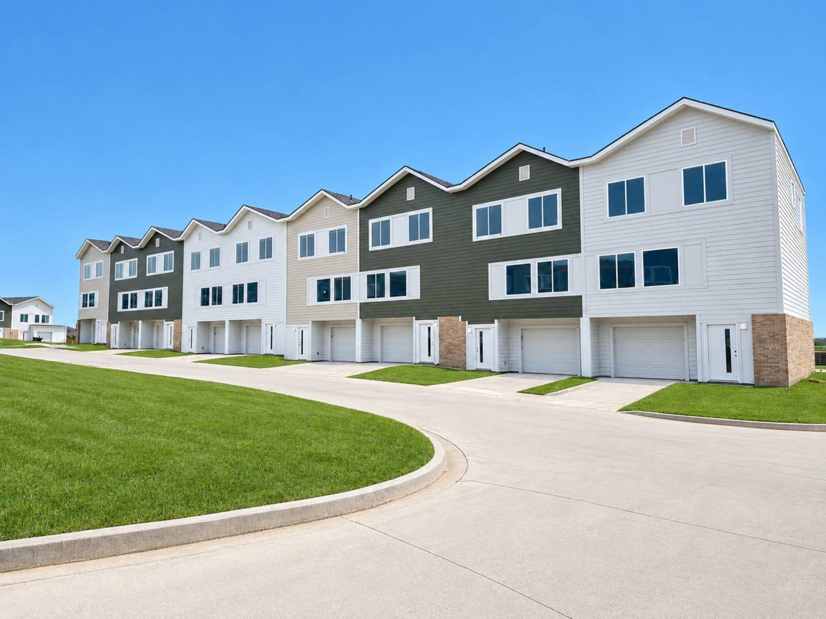 Apartment for rent at Tallgrass Neighborhood, 6950 Wren Court, Papillion, NE 68133