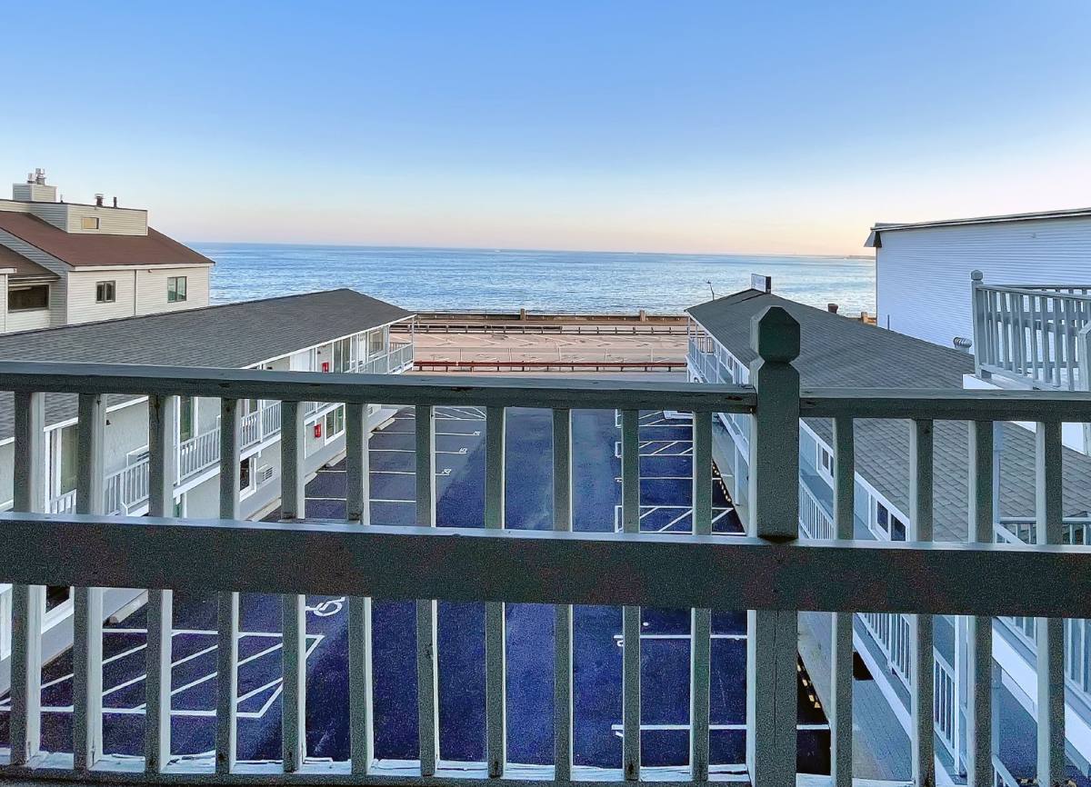 Condo for rent at 449 Ocean Blvd #403, Hampton, NH 03842