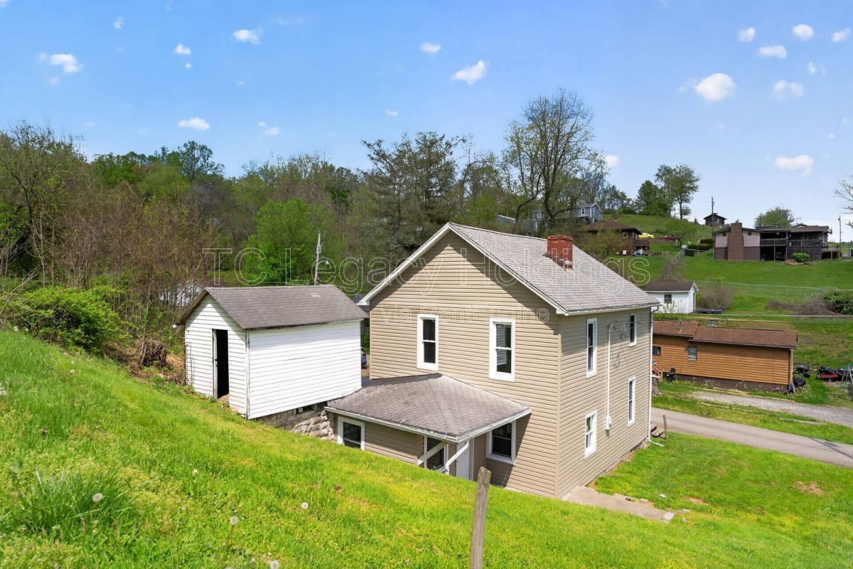 House for rent at 73 Beechwood Ave, Clarksburg, WV 26301