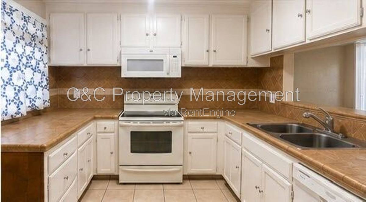 Apartment for rent at 4875 N Backer Ave #158, Fresno, CA 93726
