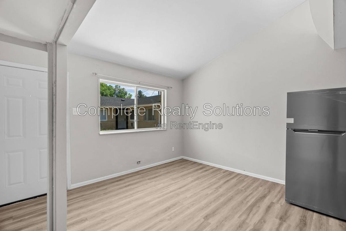 Apartment for rent at 2323 Woodson Rd #L, Saint Louis, MO 63114