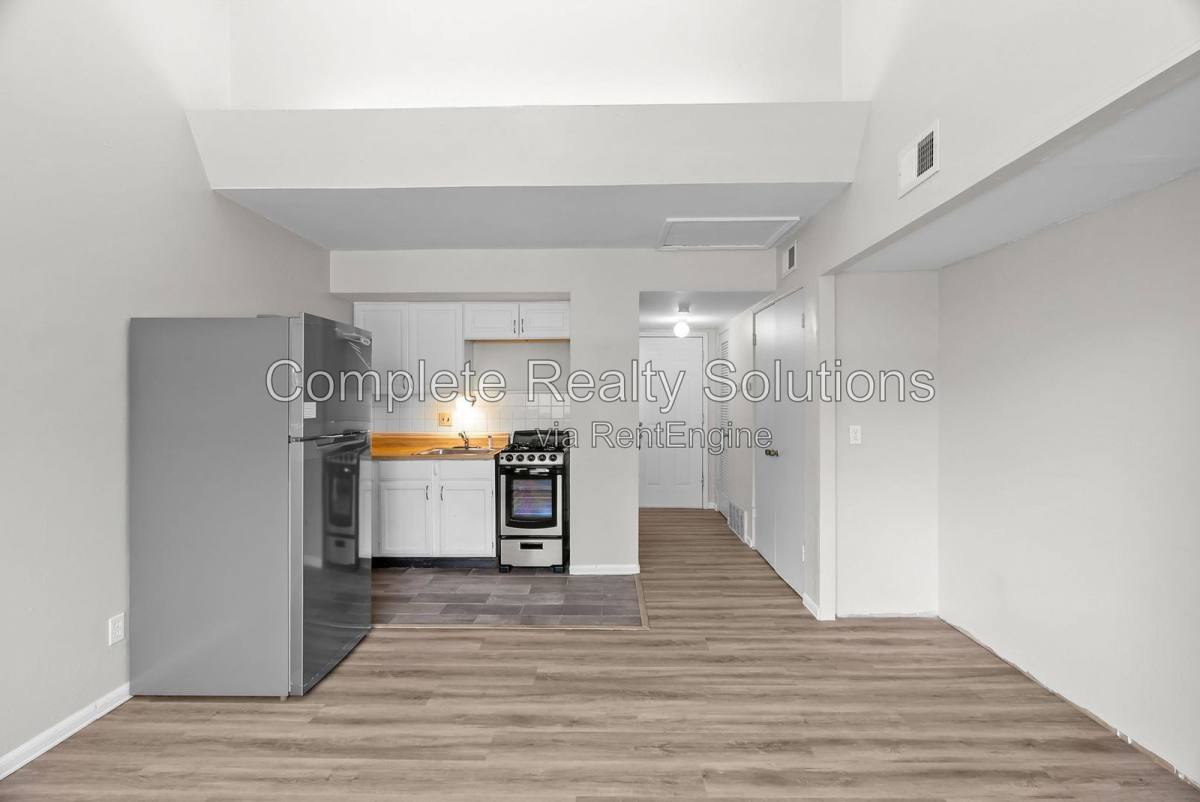 Apartment for rent at 2323 Woodson Rd #L, Saint Louis, MO 63114