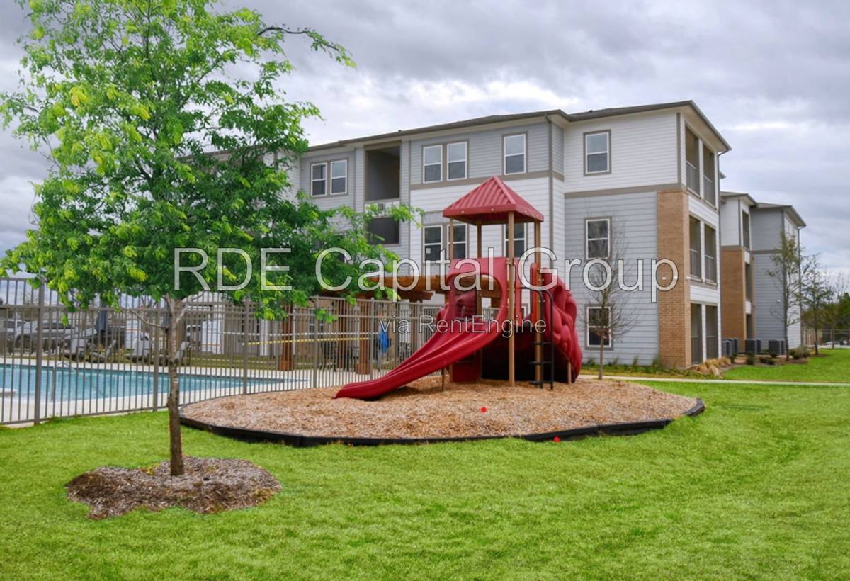 Apartment for rent at 4800 W Illinois Ave #3118, Dallas, TX 75211