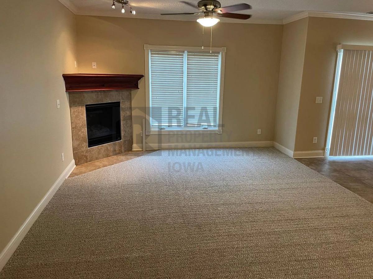 Condo for rent at 14105 Airline Ave #4, Urbandale, IA 50323