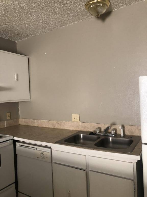 Apartment for rent at 1413 Jim Taylor #221, Baton Rouge, LA 70820