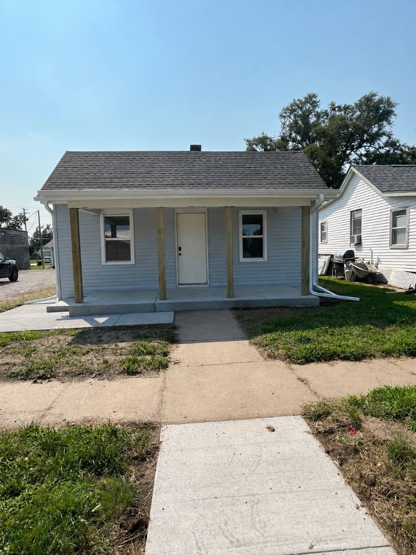 House for rent at 1922 S 10th St, Council Bluffs, IA 51501