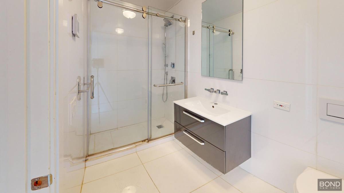 Apartment for rent at 237 E 34th St #801, New York, NY 10016