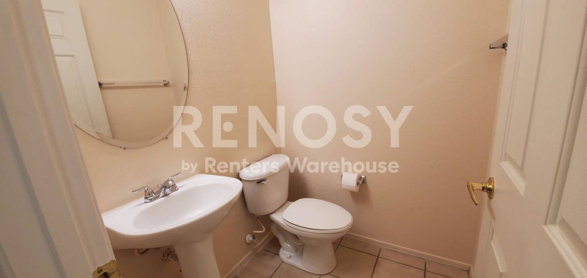 Apartment for rent at 1702 E Bell Rd #105, Phoenix, AZ 85022