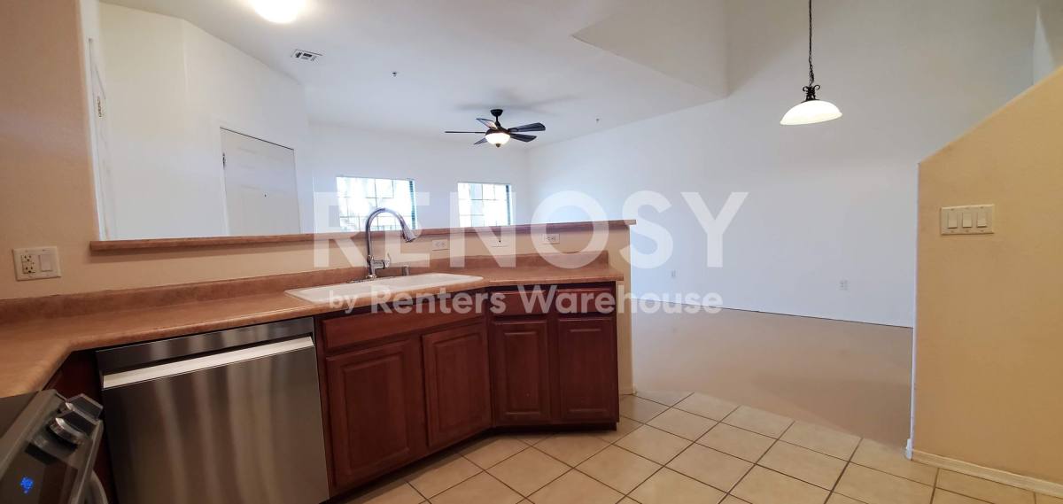 Apartment for rent at 1702 E Bell Rd #105, Phoenix, AZ 85022