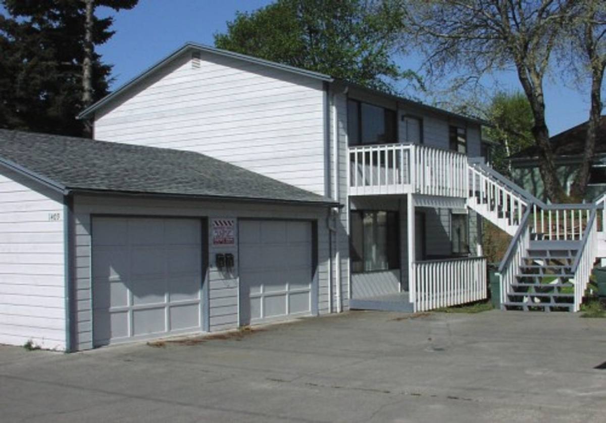 Apartment for rent at 1411 G St, Bellingham, WA 98225