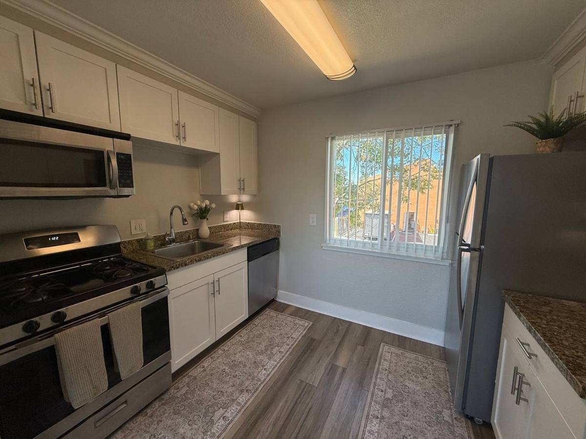 Apartment for rent at Sutter Crossing, 5939 Sutter Ave, Carmichael, CA 95608