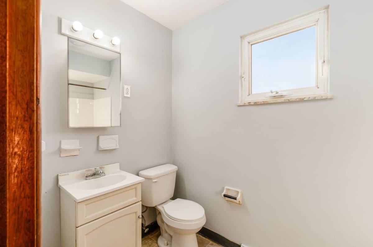 Apartment for rent at 1501 Linwood Ave 1023-1025 Frebis, Columbus, OH 43207