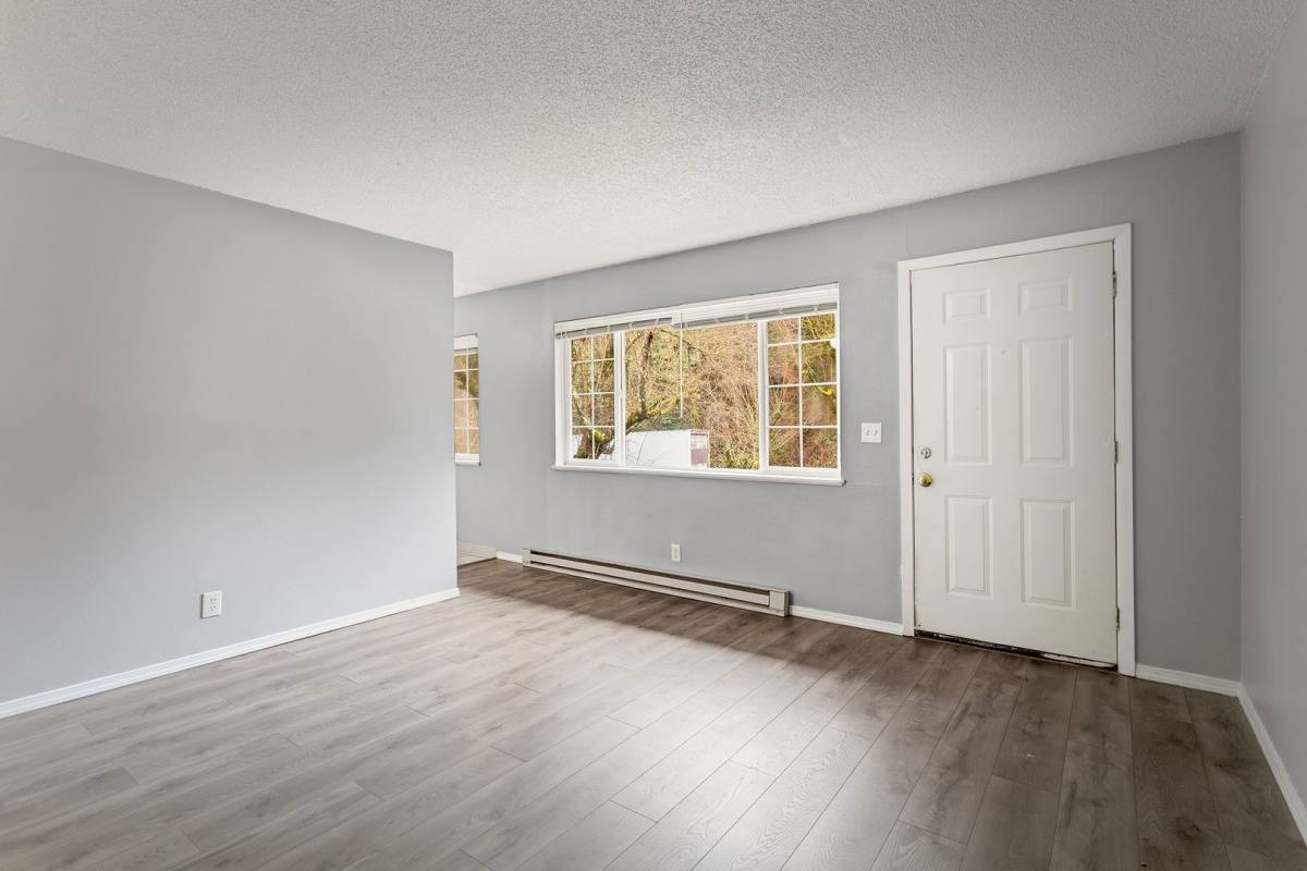 Apartment for rent at Cloverleaf Apt, 1415&1515 SW Custer Dr, Portland, OR 97219