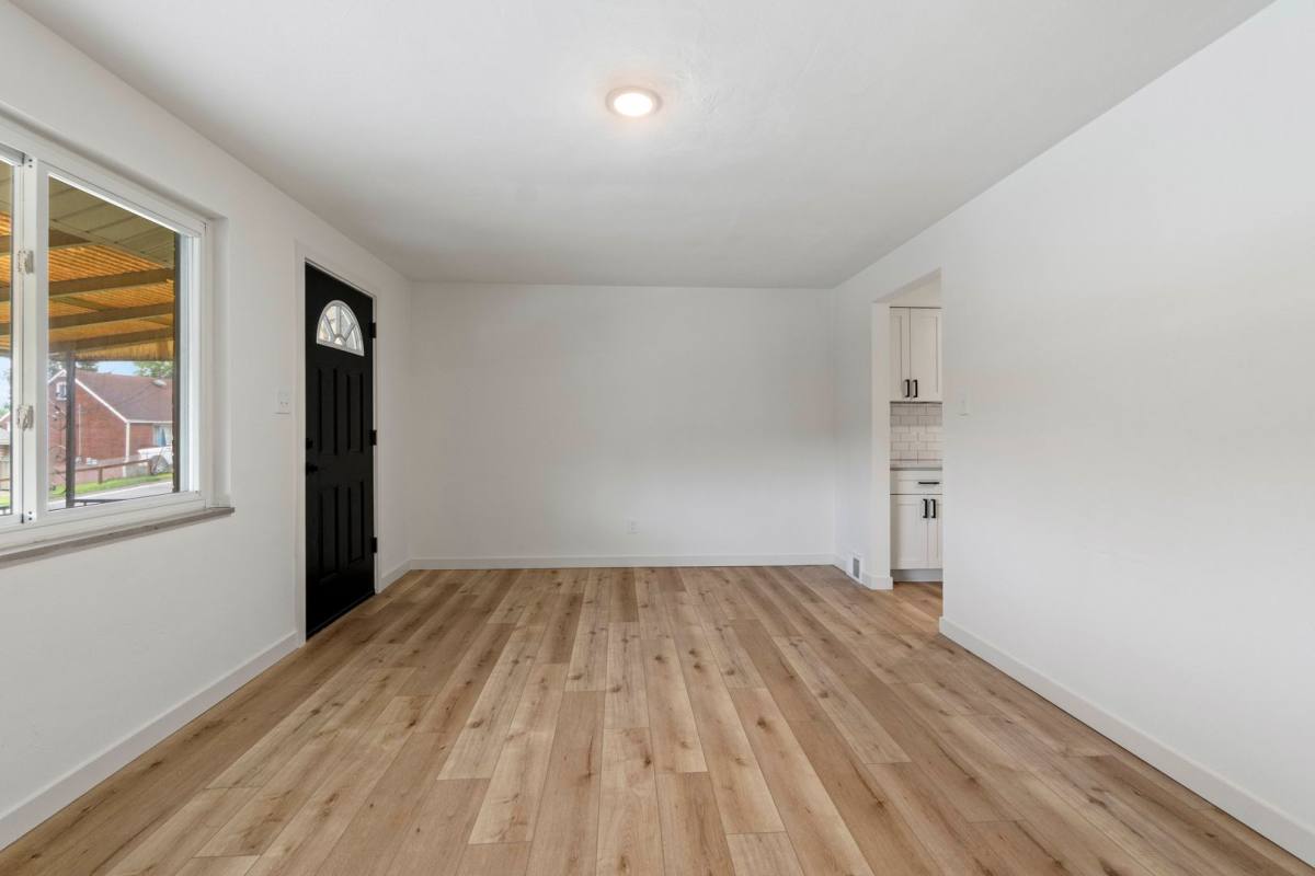 House for rent at 131 S Joslyn Dr, Pittsburgh, PA 15235