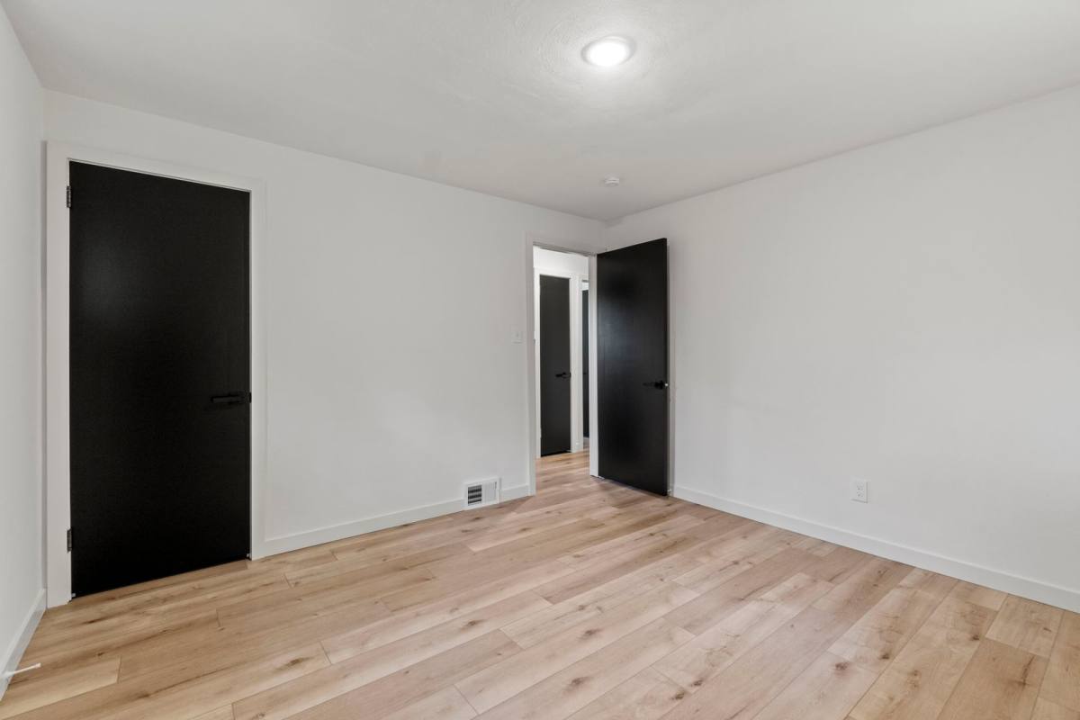 House for rent at 131 S Joslyn Dr, Pittsburgh, PA 15235