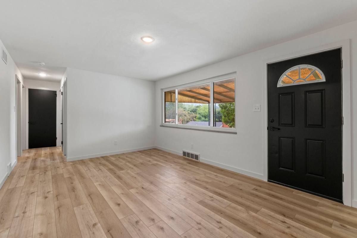 House for rent at 131 S Joslyn Dr, Pittsburgh, PA 15235