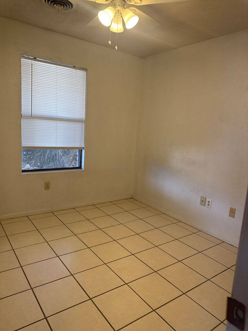 Apartment for rent at 2503 Pecan Dr, Alamogordo, NM 88310