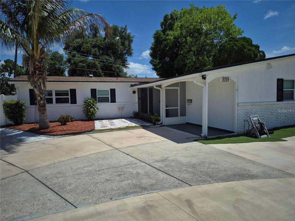 Apartment for rent at 7709 W Hanna Ave, Tampa, FL 33615