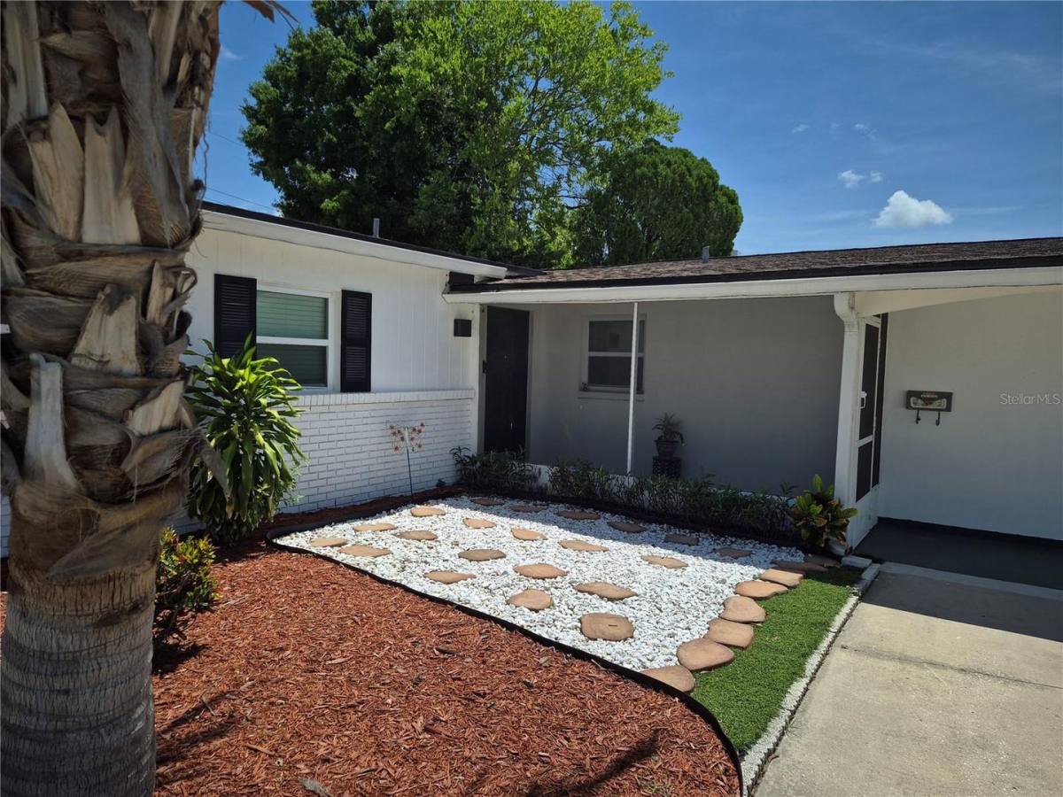 Apartment for rent at 7709 W Hanna Ave, Tampa, FL 33615