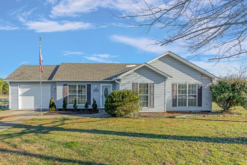 House for rent at 1551 Ready Section Rd, Hazel Green, AL 35750