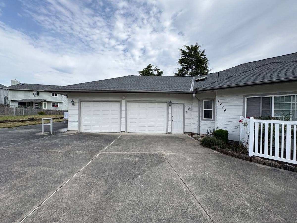House for rent at 1714 Baker View Court, Anacortes, WA 98221