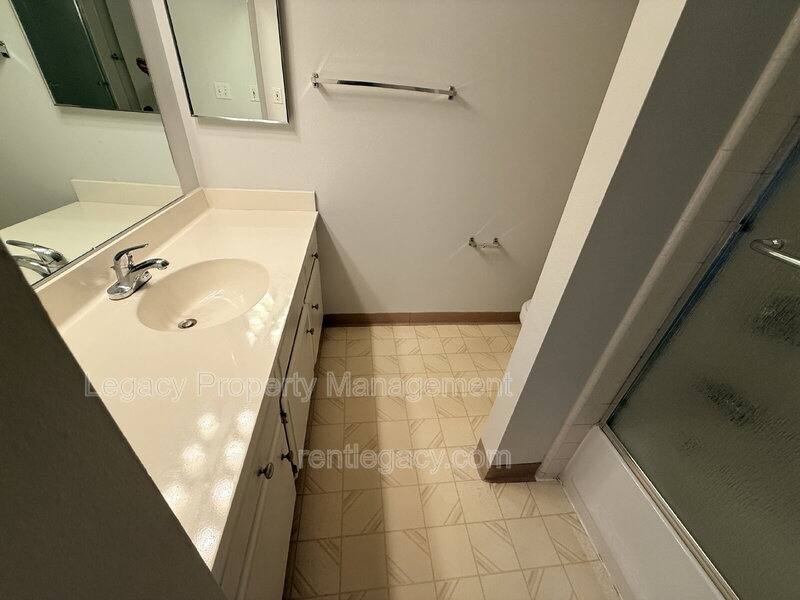 Condo for rent at 339 Bridge Place, West Sacramento, CA 95691