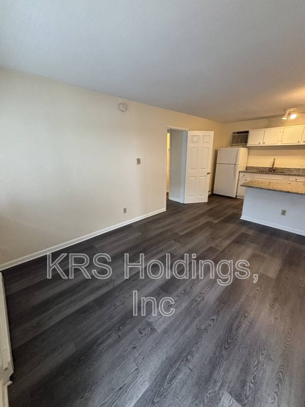 Apartment for rent at 605 W Oceanview #11, Norfolk, VA 23503
