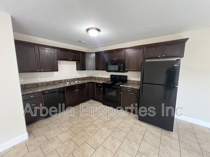 Townhouse for rent at 1853 Ida Sue Dr, Jonesborough, TN 37659