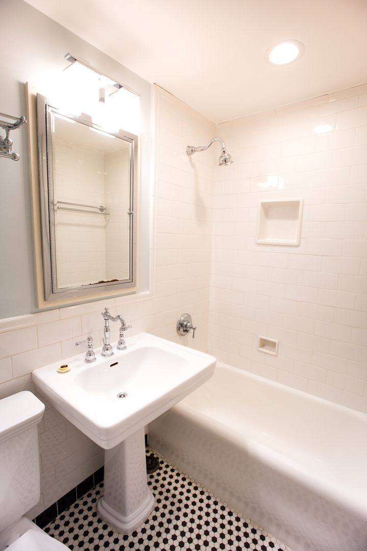 Apartment for rent at 1404 10th Ave W, Seattle, WA 98119