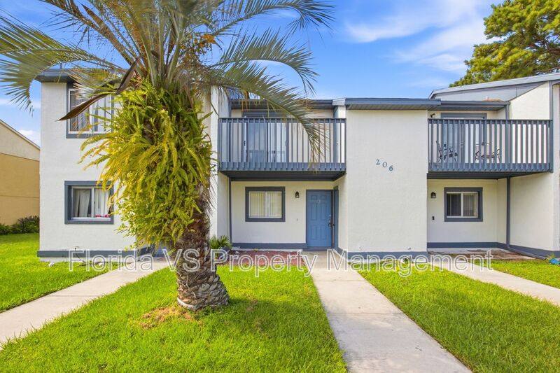 Townhouse for rent at 206 Watts Lane #B, Kissimmee, FL 34743