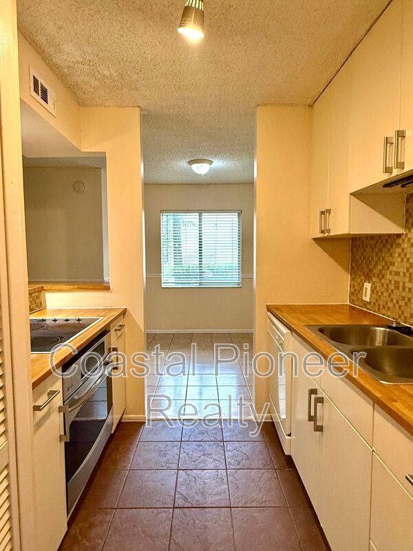 Condo for rent at 5502 Pokeweed Court #B, Tampa, FL 33617