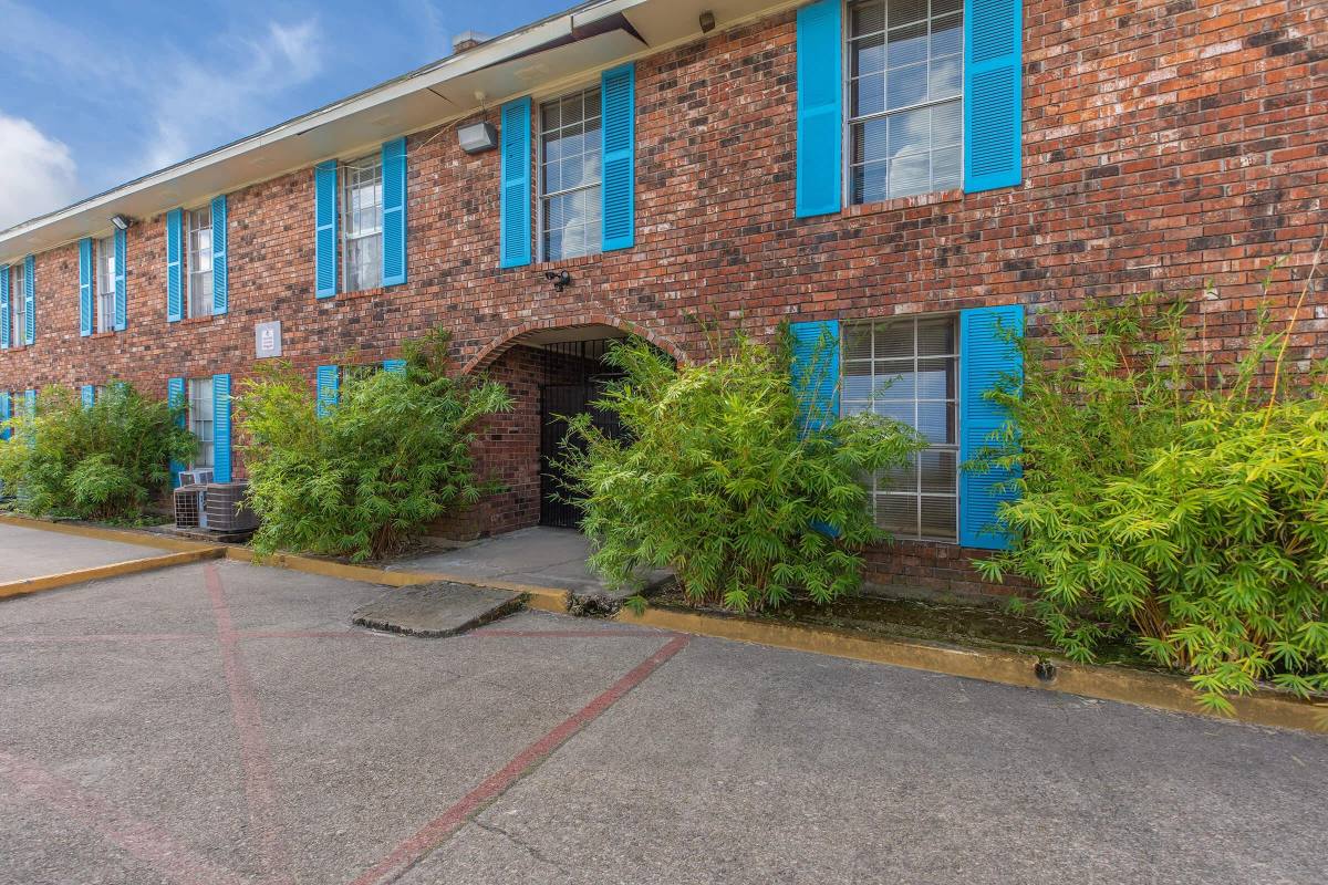 Apartment for rent at 6750 Harry Dr, Baton Rouge, LA 70806