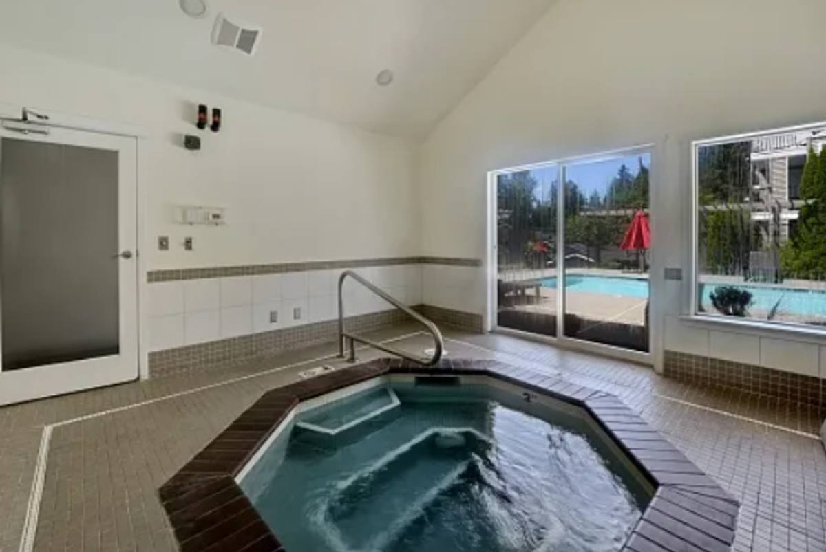 Condo for rent at 11227 NE 128th St #I103, Kirkland, WA 98034