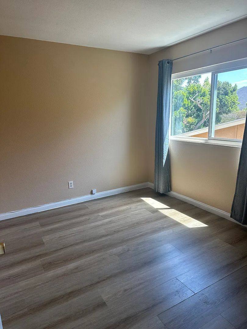 Townhouse for rent at 10530 Caminito Rimini, San Diego, CA 92129