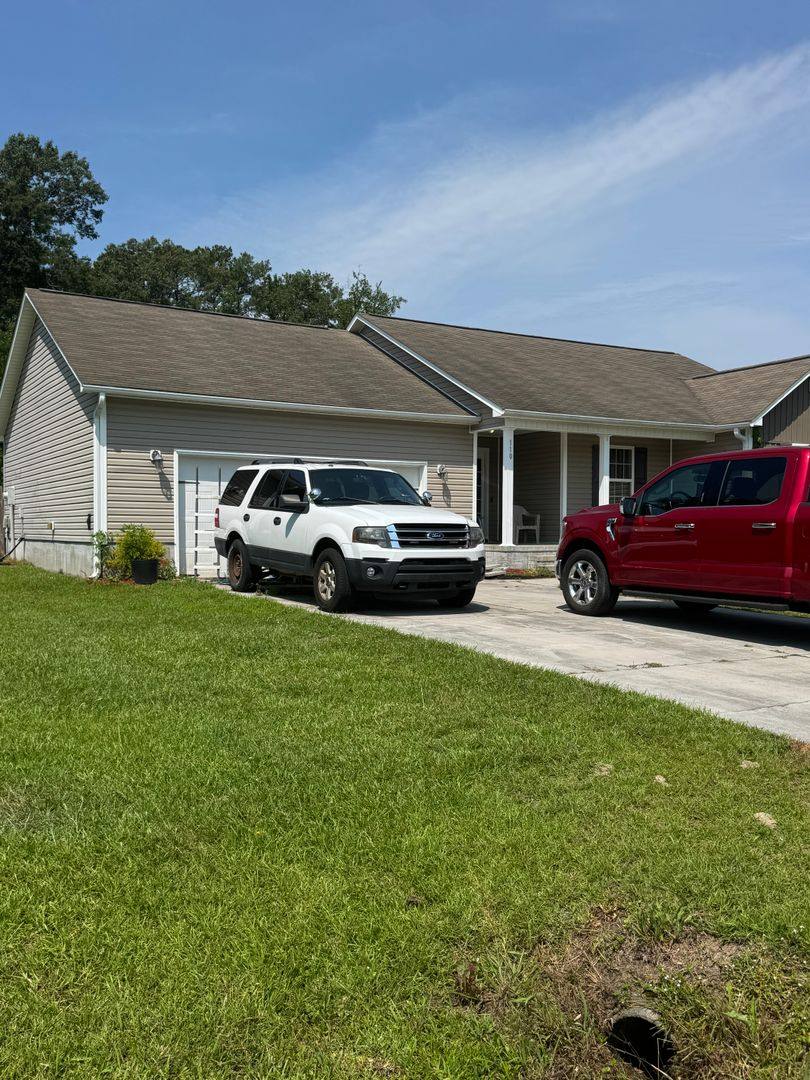 House for rent at 110 Hidden Hollow Dr, Richlands, NC 28574