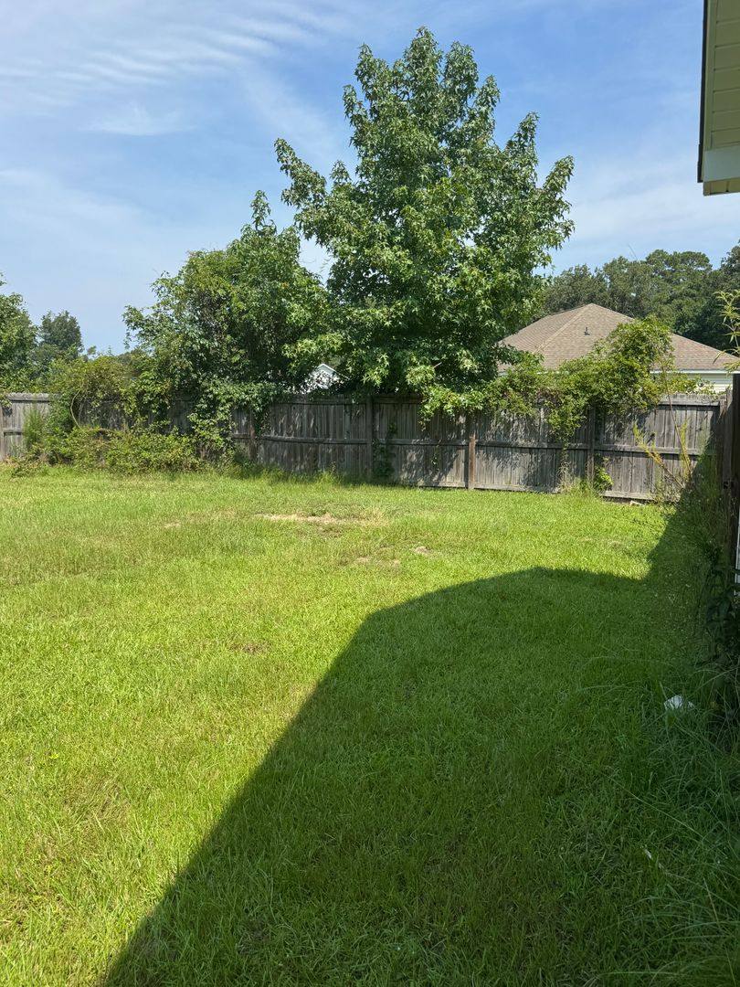 House for rent at 110 Hidden Hollow Dr, Richlands, NC 28574