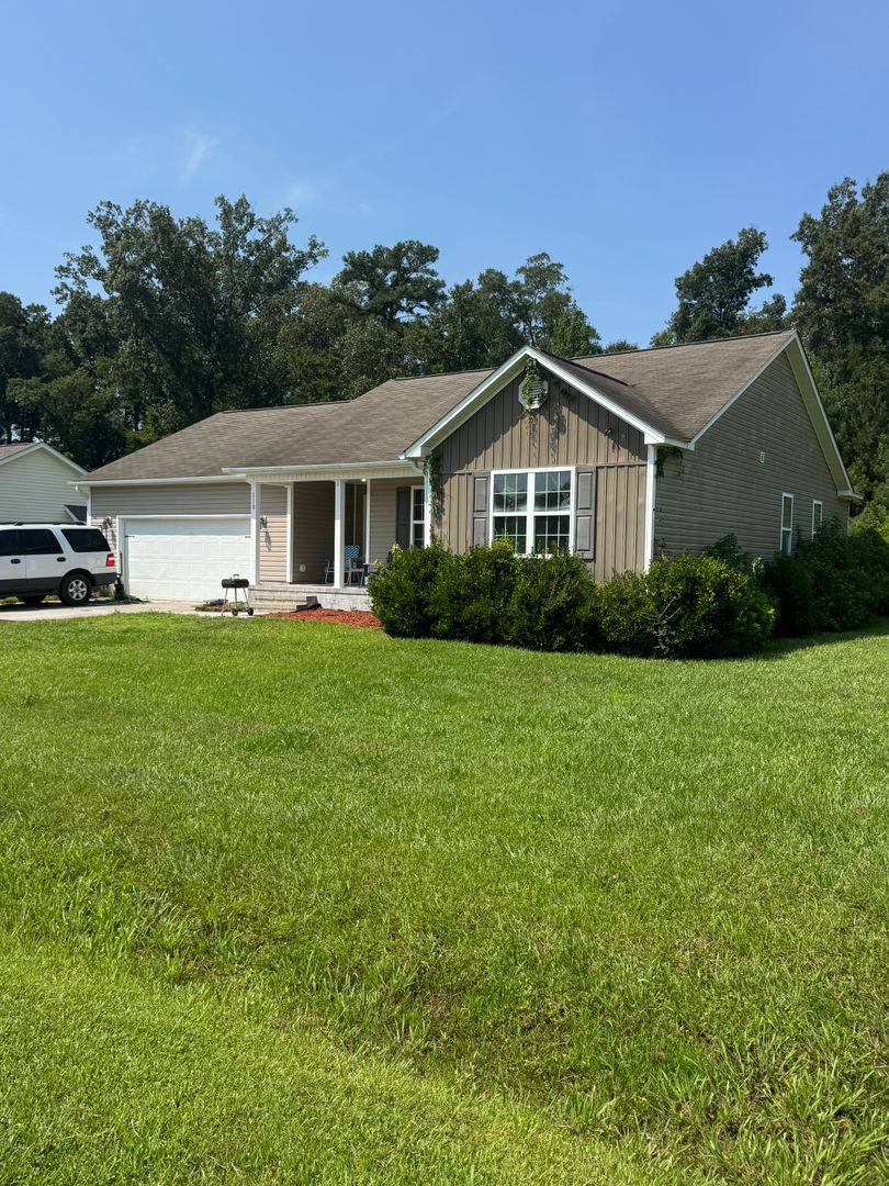 House for rent at 110 Hidden Hollow Dr, Richlands, NC 28574