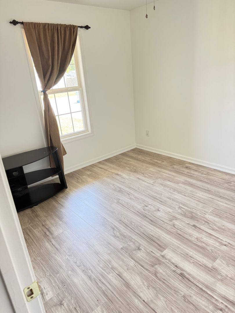 House for rent at 110 Hidden Hollow Dr, Richlands, NC 28574