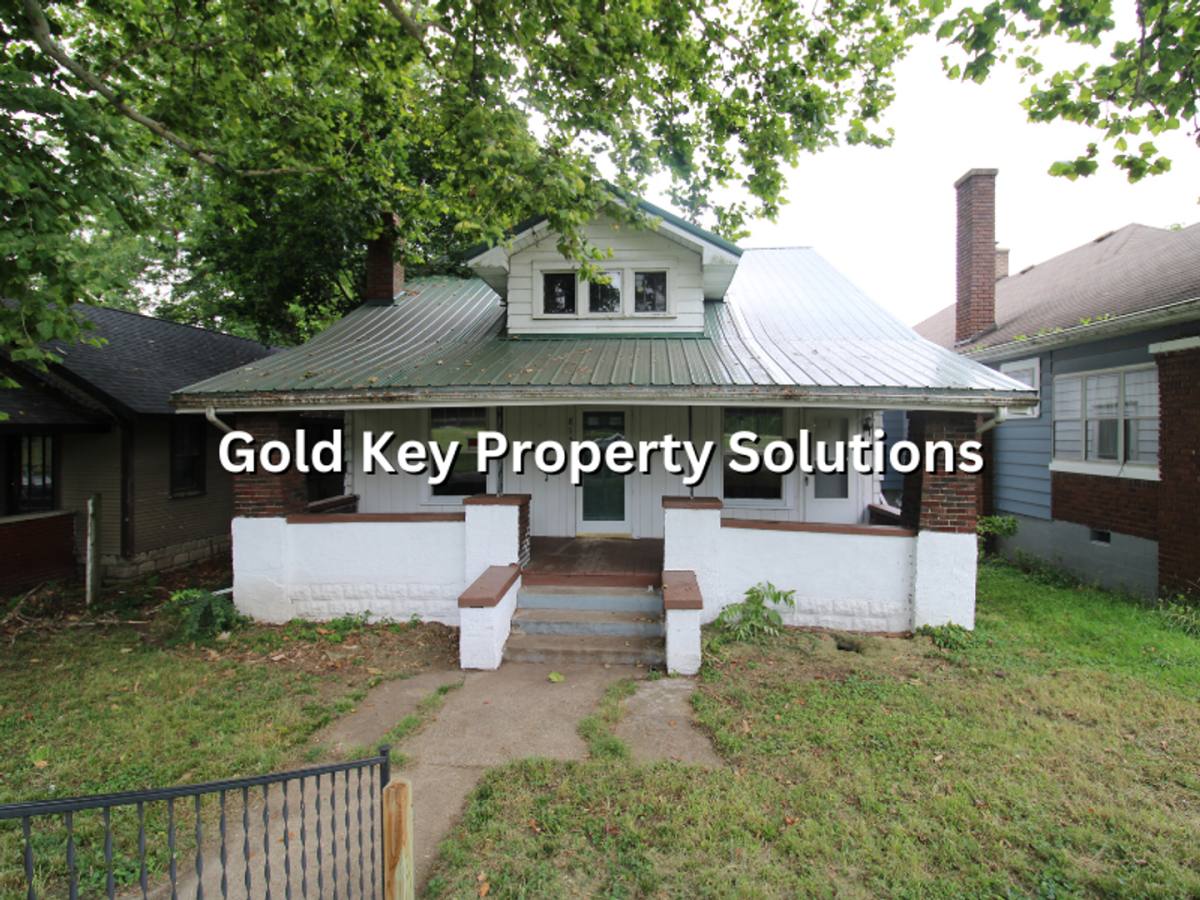 Apartment for rent at 815 N Elm St, Muncie, IN 47305