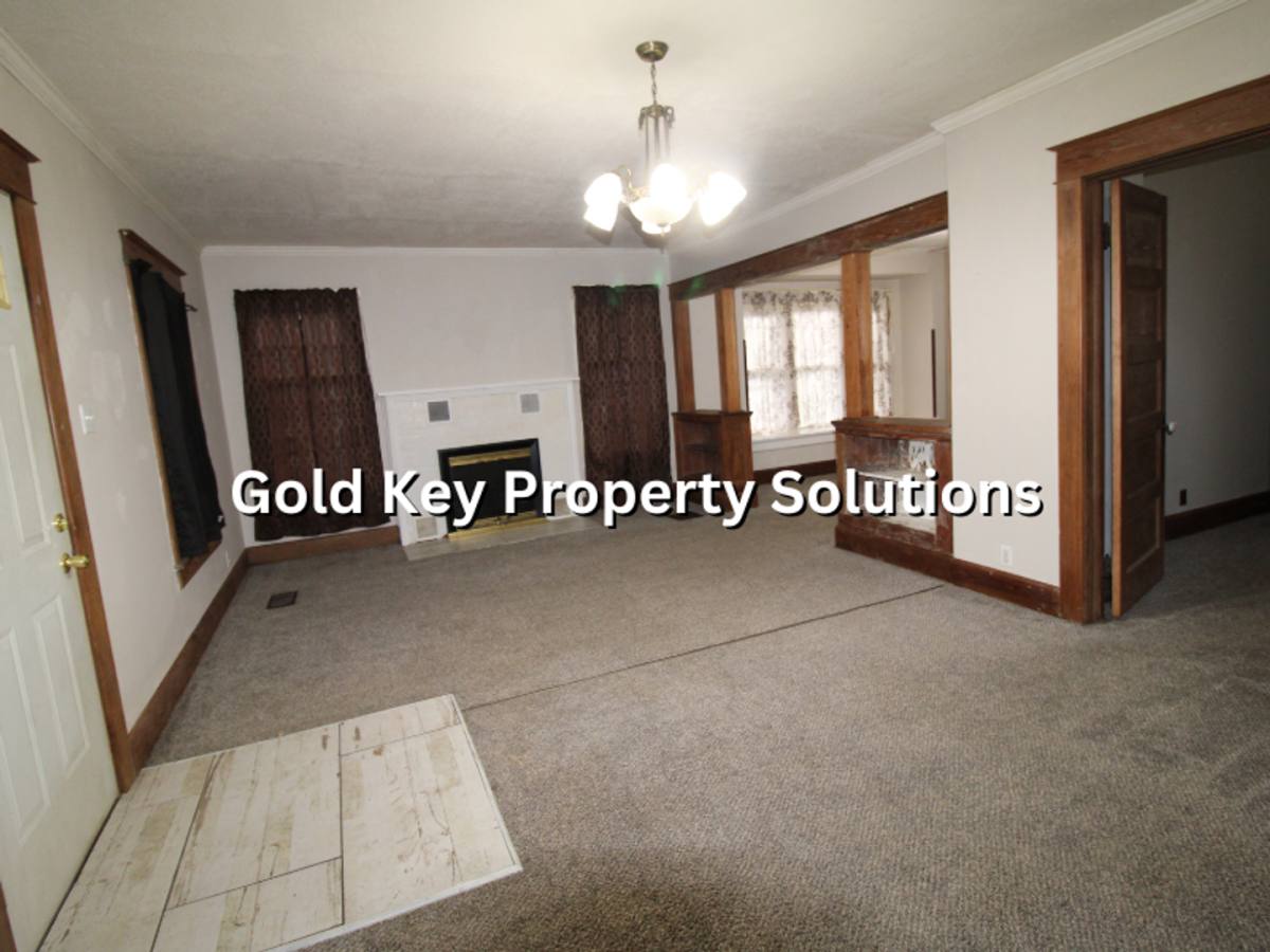 Apartment for rent at 815 N Elm St, Muncie, IN 47305